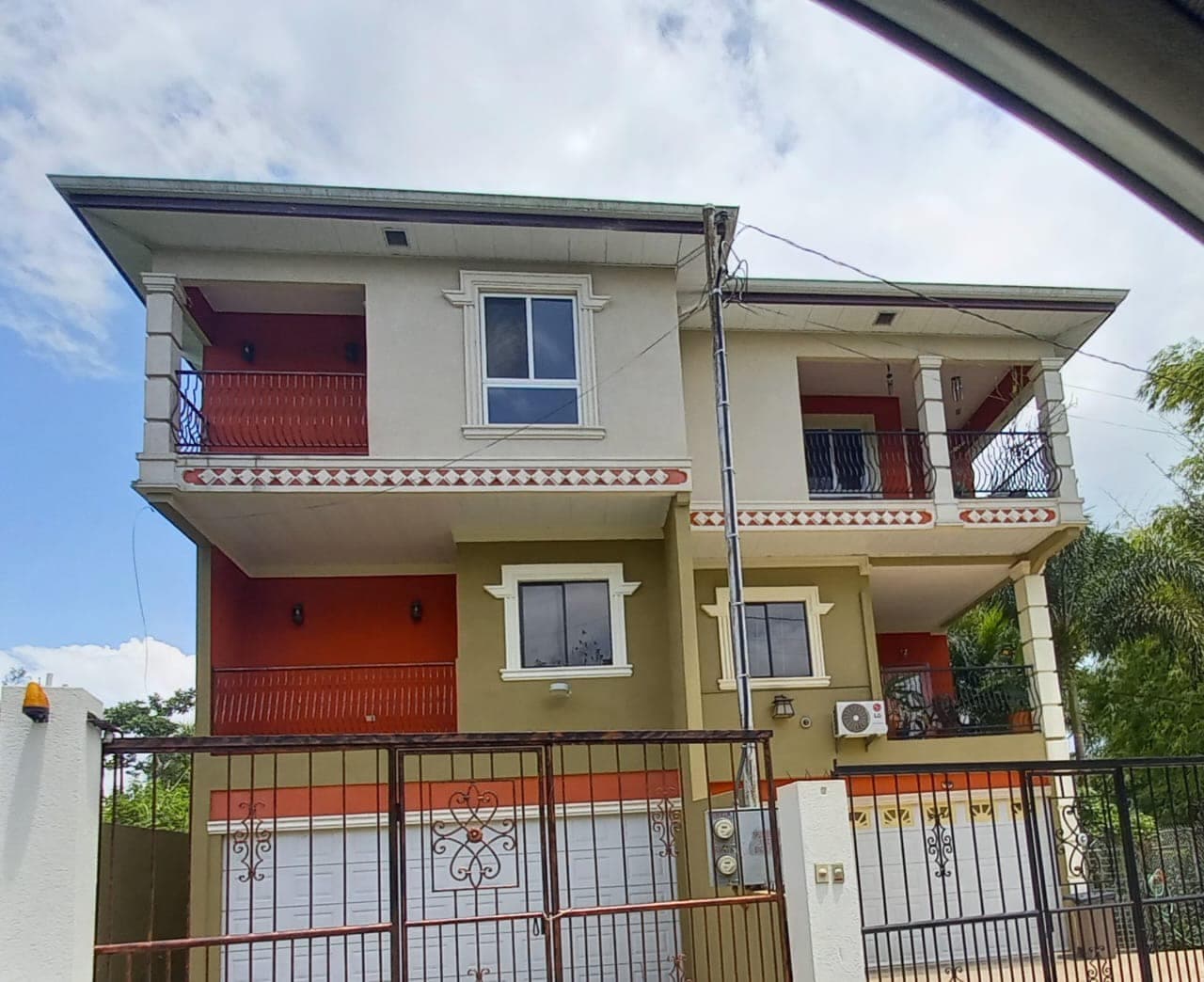 Duplex For Rent – Allahar St, La Romain, La Romain